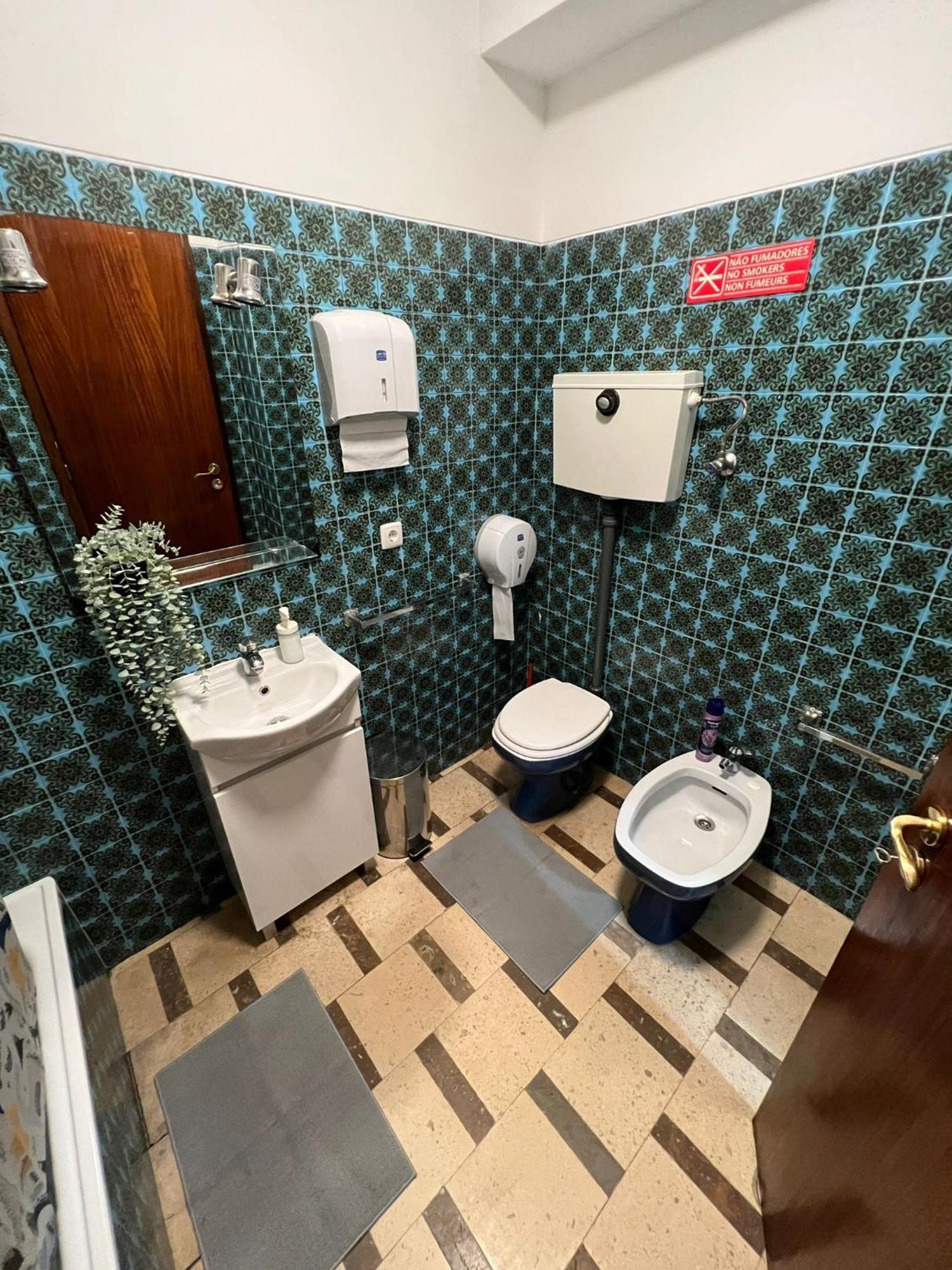 Pilar Hostel - Rua De Santa Catarina - Porto Luaran gambar