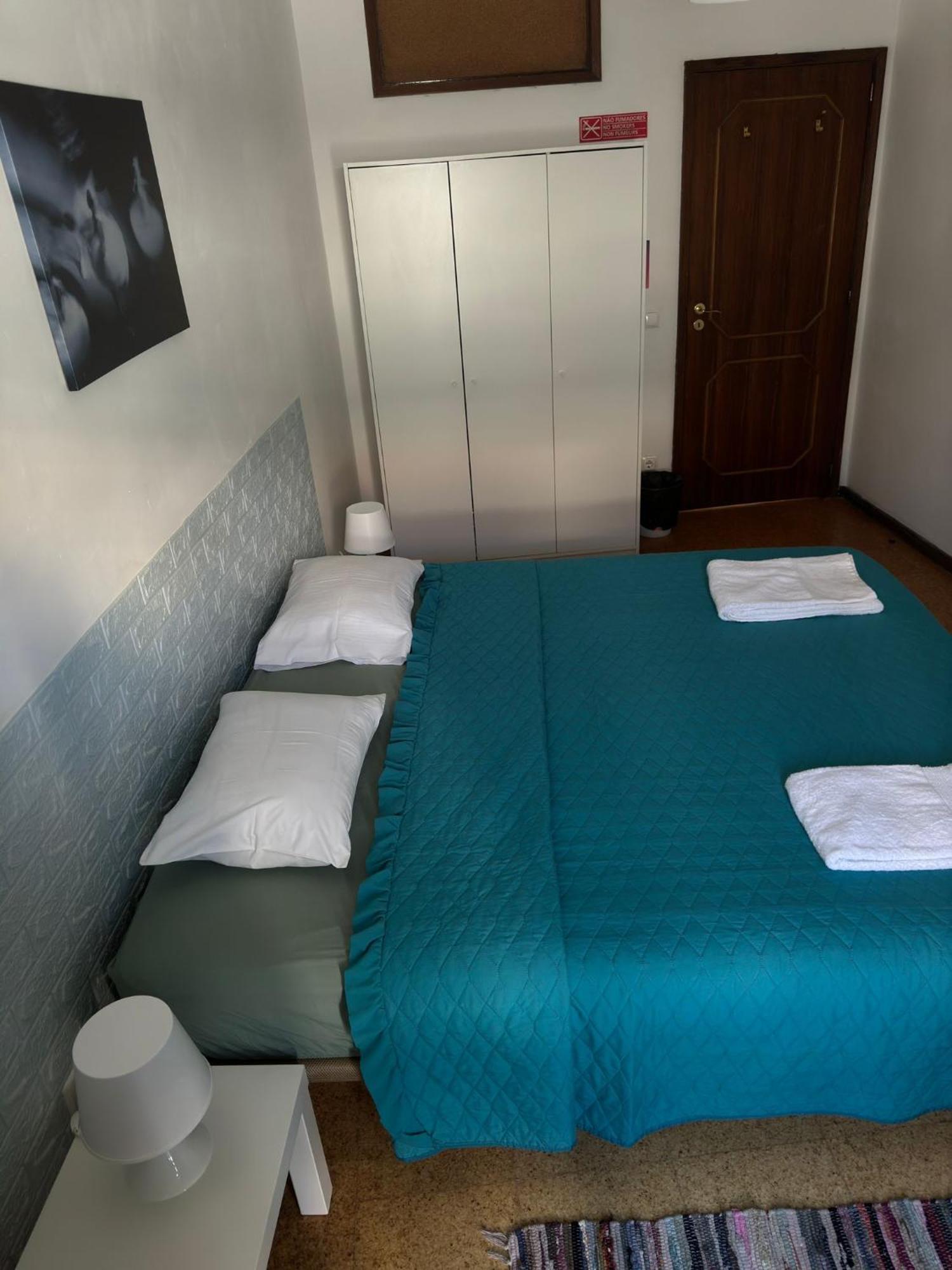 Pilar Hostel - Rua De Santa Catarina - Porto Luaran gambar